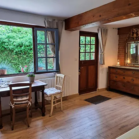 Le Bois D'albran Affittacamere 3*